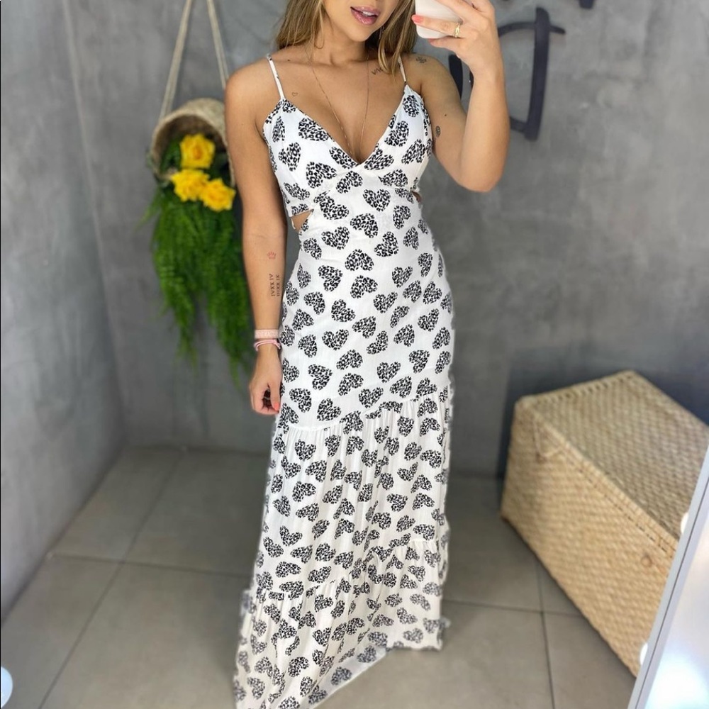 Beautiful long white w/ black hearts Dress